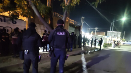 Imagen principal de LA POLICÍA CLAUSURÓ CUATRO FIESTAS CLANDESTINAS EN CAPITAL Y ORÁN