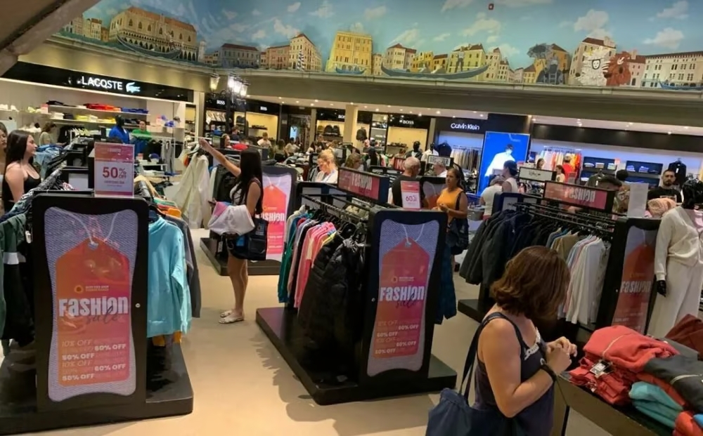 Imagen principal de ¿HABILITAN UN "SHOPPING LIBRE"?: MITOS Y VERDADES SOBRE LOS NUEVOS "DUTY FREE" DE LA FRONTERA SALTEÑA
