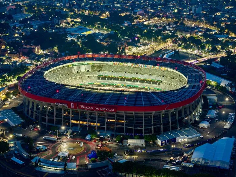 Imagen principal de MUNDIAL 2026: SHOW DE ESTRELLAS, TENSIÓN SOCIAL EN MÉXICO Y EL REGRESO AL MÍTICO ESTADIO AZTECA