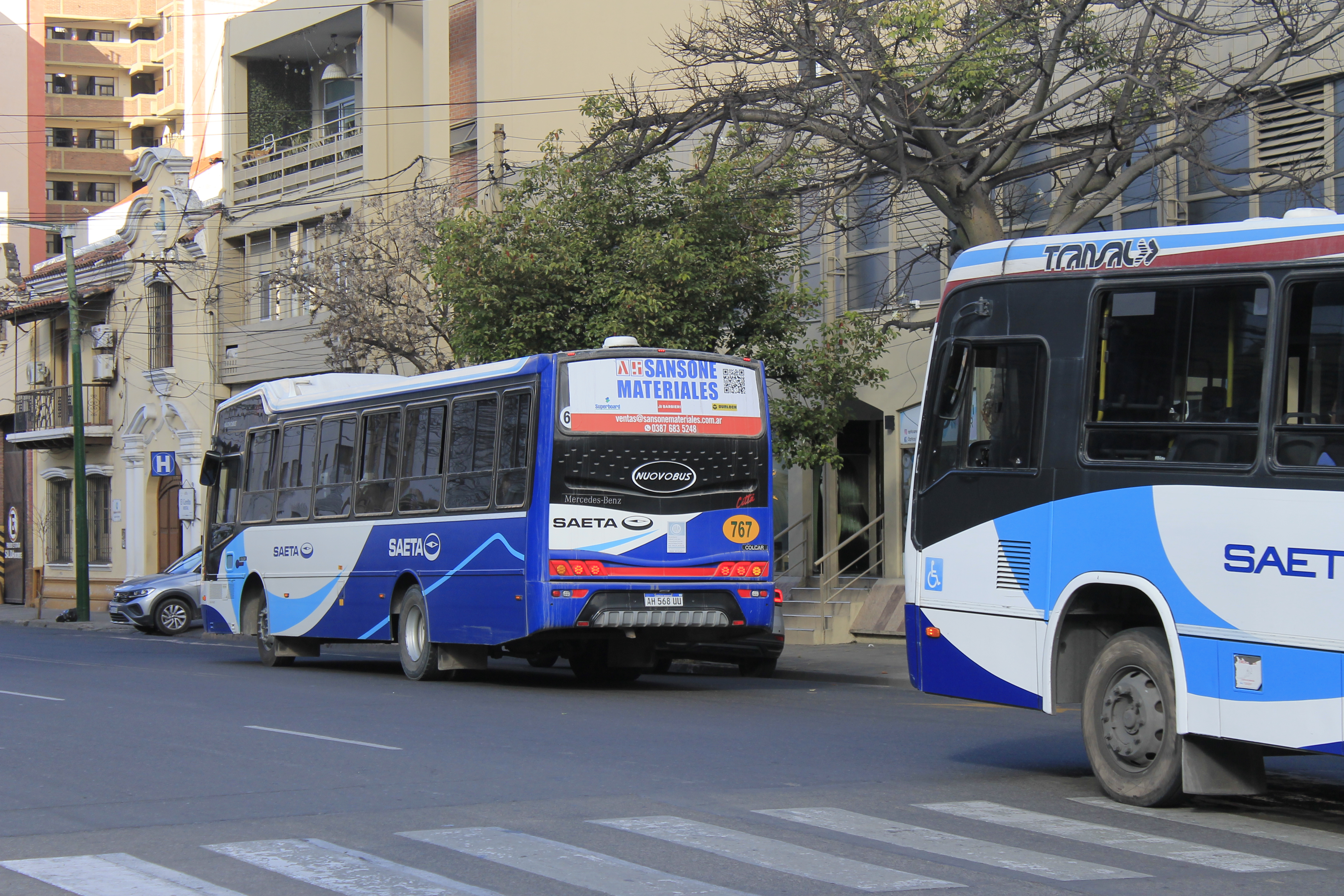 Imagen principal de DESDE LA FEDERACIÓN ARGENTINA DE TRANSPORTE ADVIERTEN SOBRE UN "COLAPSO TOTAL" Y LA DESAPARICIÓN DE LÍNEAS DE COLECTIVOS