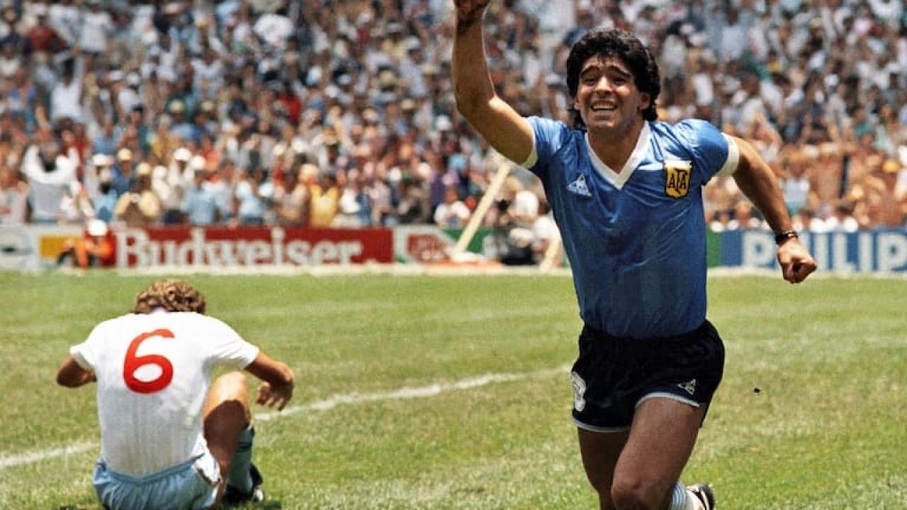 Imagen de A 40 años del gol que hizo eterno a Maradona