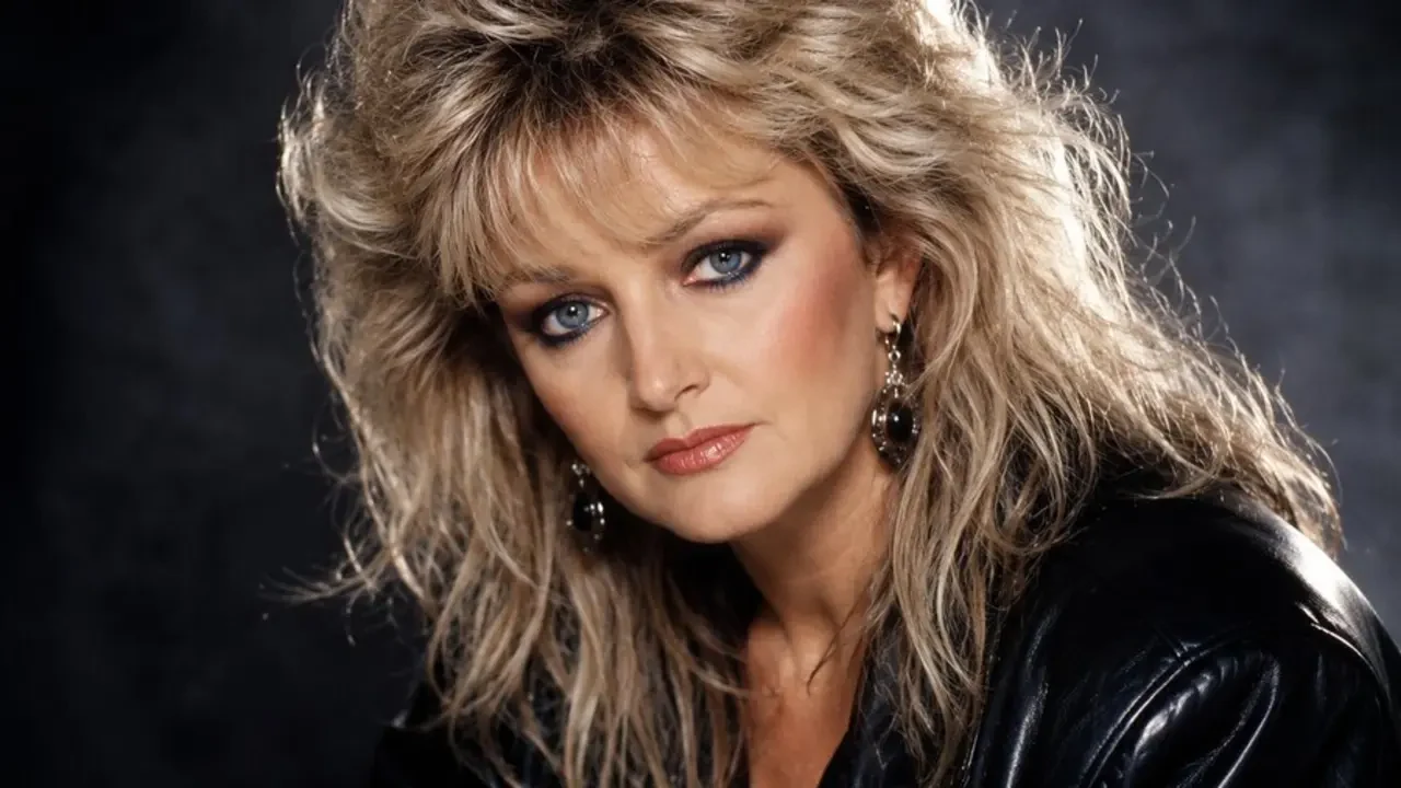Imagen principal de DOLOR EN LA MÚSICA REVOLUCIONARIA: MURIÓ BONNIE TYLER, LA EMBLEMÁTICA VOZ RASPADA DE LOS 80