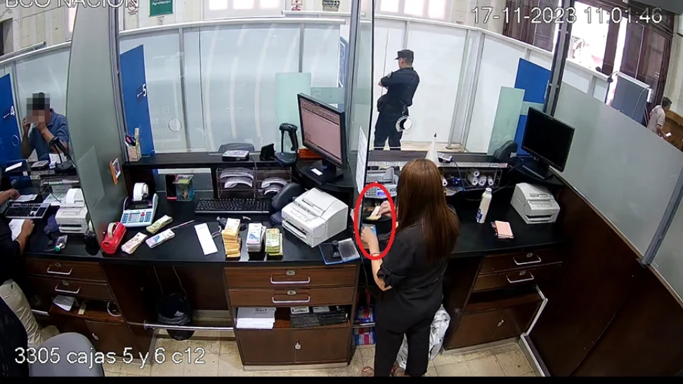 Imagen principal de ROBABAN A LOS CLIENTES QUE IBAN A DEPOSITAR